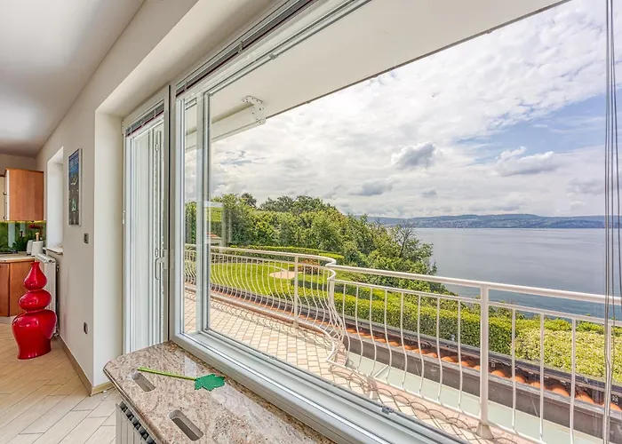 Debeli Rtic * Ankaran