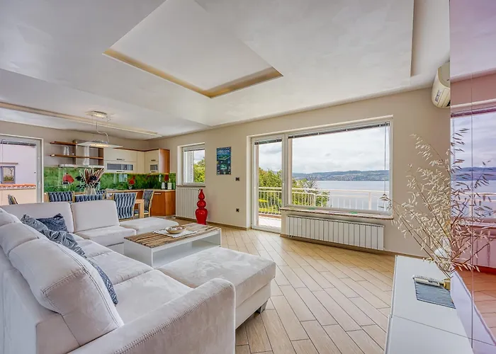 Debeli Rtic * Ankaran