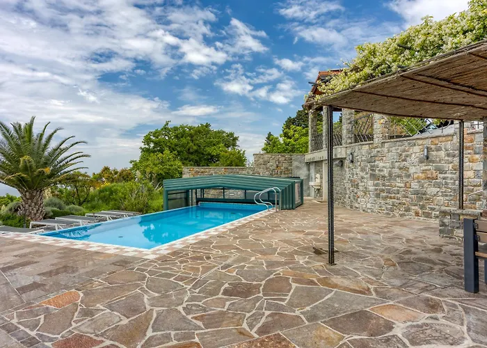 Debeli Rtic * Ankaran